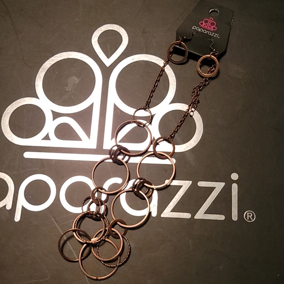 Paparazzi Necklace Set